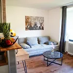 I Pool I Sauna I Golf I I Parkplaetze Apartment Winterberg
