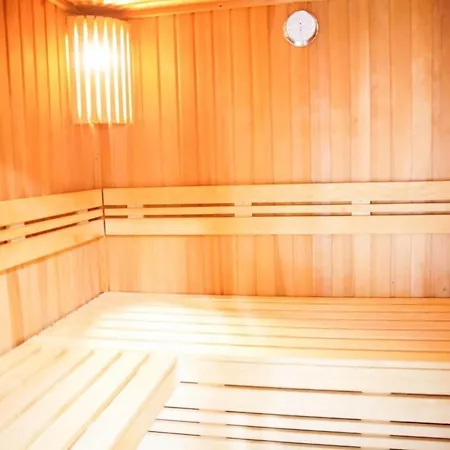 I Pool I Sauna I Golf I I Parkplaetze *